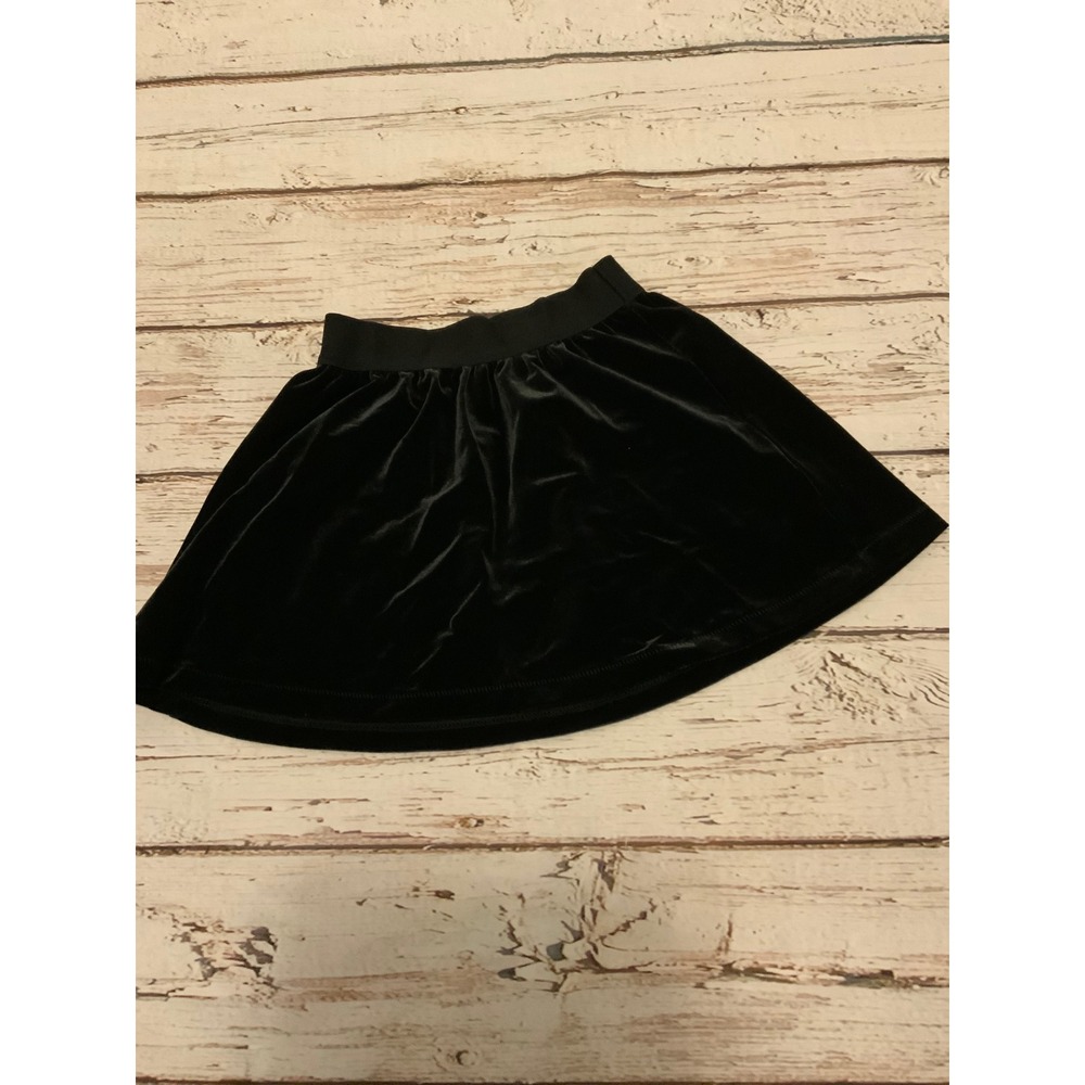 Gap Kids Girls Black Velvet Skater Skirt Size S 6-7 Elastic Waist Velour Flared